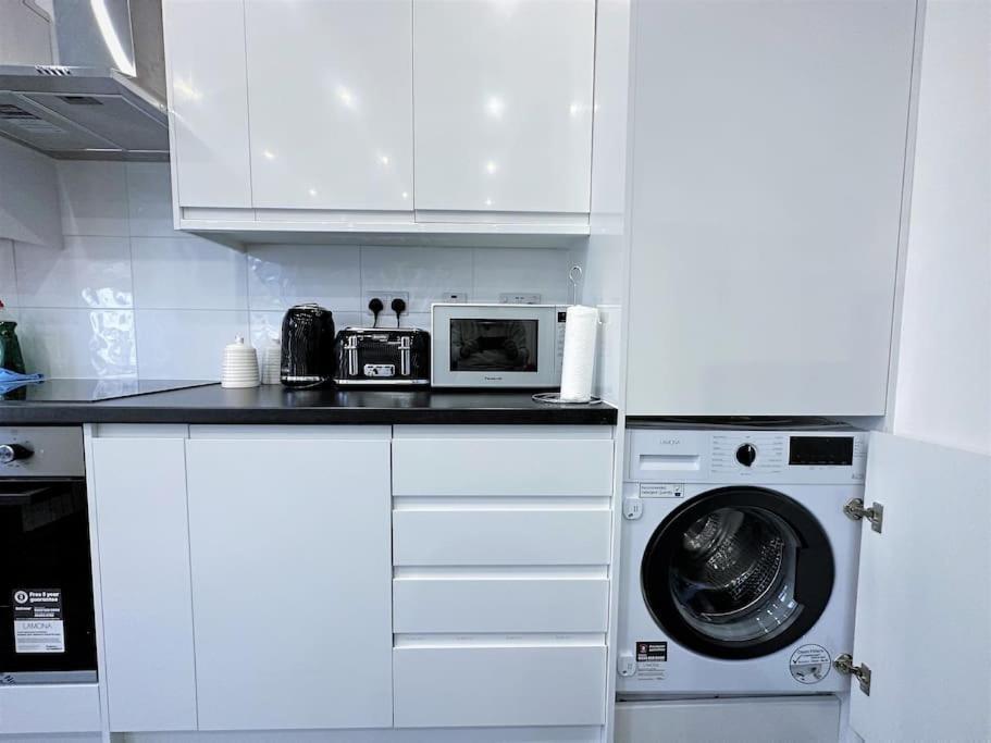 ロンドンStylish 2 Bed Flat In The Heart Of Lewishamアパートメント エクステリア 写真